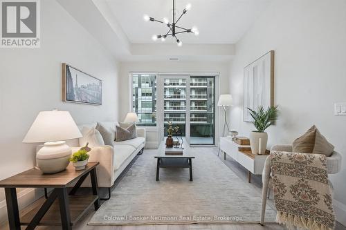 514 - 73 Arthur Street S, Guelph (St. Patrick'S Ward), ON - Indoor Photo Showing Living Room