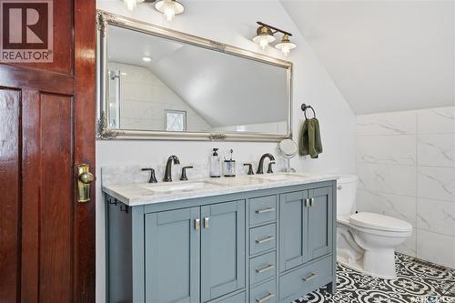 2266 Quebec Street, Regina, SK - Indoor Photo Showing Bathroom