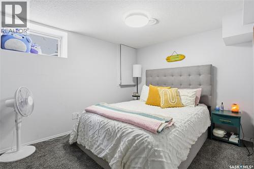 2266 Quebec Street, Regina, SK - Indoor Photo Showing Bedroom