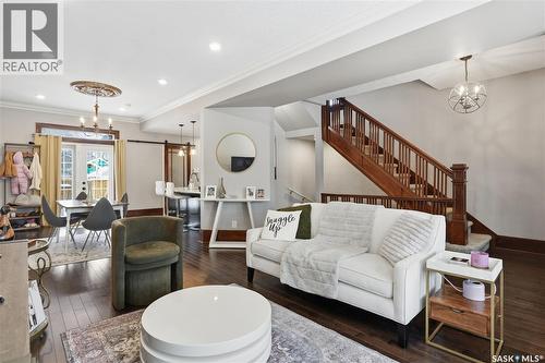 2266 Quebec Street, Regina, SK - Indoor Photo Showing Living Room