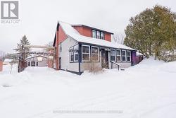 830 MUSKOKA ROAD S  Gravenhurst, ON P1P 1K3