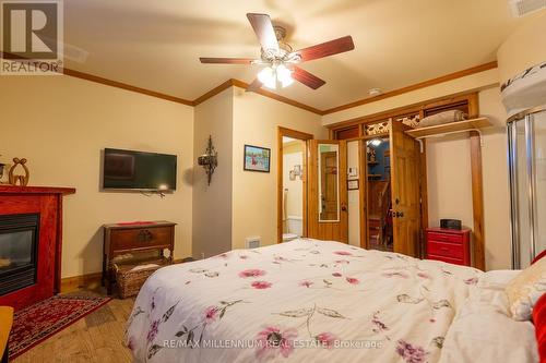 830 Muskoka Road S, Gravenhurst, ON 