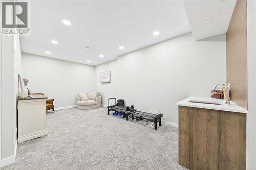 13 Cranbrook Close Se, Calgary, AB - Indoor