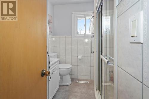 53 Walcot Street, Little Current, ON - Indoor Photo Showing Bathroom