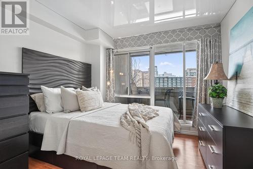 809 - 530 Laurier Avenue W, Ottawa, ON - Indoor Photo Showing Bedroom