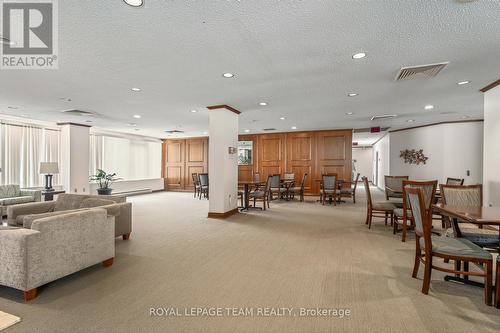 809 - 530 Laurier Avenue W, Ottawa, ON - Indoor