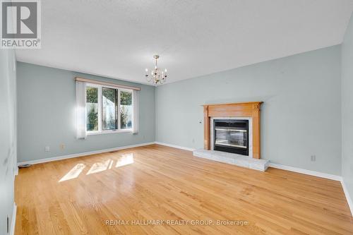 1396 Larose Avenue, Ottawa, ON - Indoor Photo Showing Living Room With Fireplace