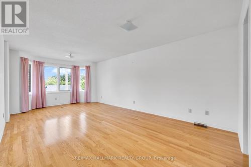 1396 Larose Avenue, Ottawa, ON - Indoor Photo Showing Other Room