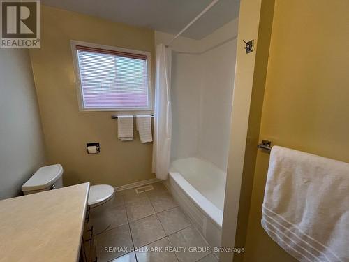 1396 Larose Avenue, Ottawa, ON - Indoor Photo Showing Bathroom