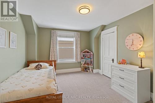 Second bedroom - 76 Henry Street, St. Catharines (Downtown), ON - Indoor Photo Showing Bedroom