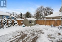 Fully enclosed, new fence - 