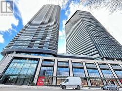 2219 - 585 BLOOR STREET E  Toronto, ON M4W 0B3