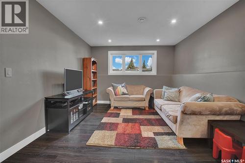 214 4Th Street, Hague, SK - Indoor