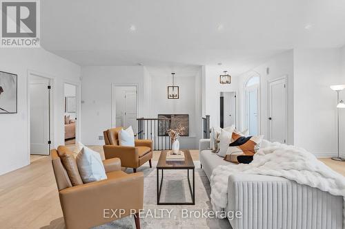 4242 Village Creek Drive, Fort Erie (Stevensville), ON - Indoor Photo Showing Living Room