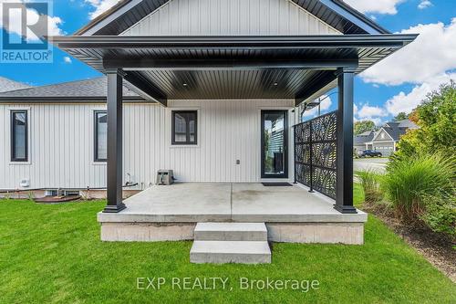 4242 Village Creek Drive, Fort Erie (Stevensville), ON - Outdoor With Deck Patio Veranda