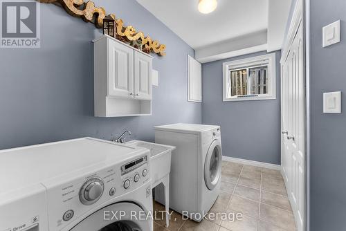 8 Lindan Street, West Lincoln (Smithville), ON - Indoor Photo Showing Laundry Room