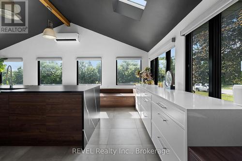 3543 King Street, Lincoln (Escarpment), ON - Indoor