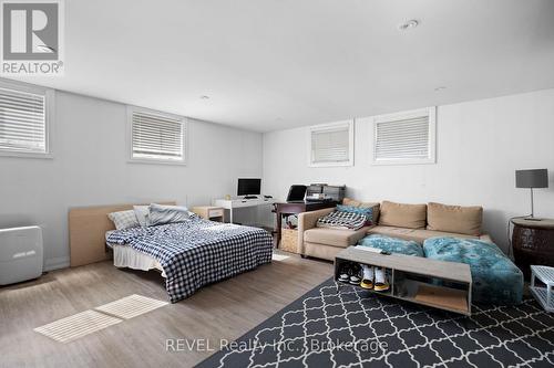 3543 King Street, Lincoln (Escarpment), ON - Indoor Photo Showing Bedroom