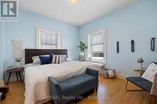 3543 King Street, Lincoln (Escarpment), ON - Indoor Photo Showing Bedroom