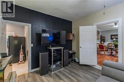 2104 Governors Road, Hamilton, ON - Indoor