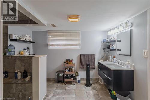 2104 Governors Road, Hamilton, ON - Indoor Photo Showing Other Room