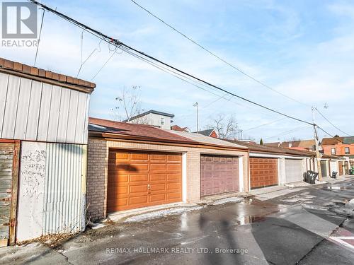 85 Lindsey Avenue, Toronto, ON - Outdoor