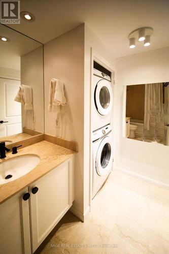 516 - 628 Fleet Street, Toronto, ON - Indoor Photo Showing Laundry Room