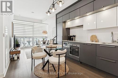 3006 - 15 Grenville Street, Toronto, ON - Indoor