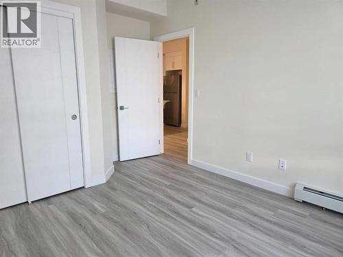 2220, 15 Skyview Point Crescent, Calgary, AB - Indoor Photo Showing Other Room