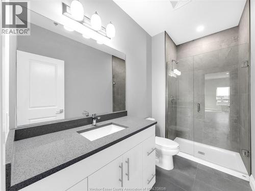 4785 Walker Road Unit# 604, Windsor, ON - Indoor Photo Showing Bathroom