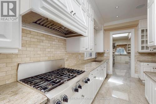 33 Maple Grove Avenue, Richmond Hill, ON - Indoor Photo Showing Kitchen
