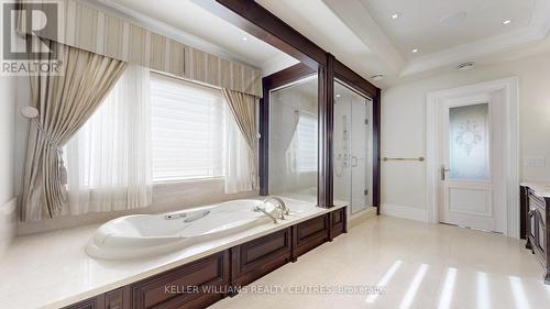 33 Maple Grove Avenue, Richmond Hill, ON - Indoor Photo Showing Bathroom