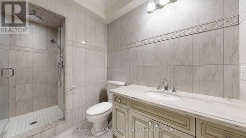 33 Maple Grove Avenue, Richmond Hill, ON - Indoor Photo Showing Bathroom