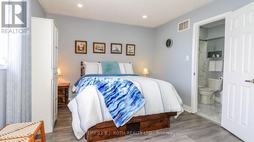 3 Coleman Drive, Barrie, ON - Indoor Photo Showing Bedroom