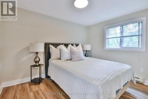 49 Ridgeway Avenue, Barrie, ON - Indoor Photo Showing Bedroom