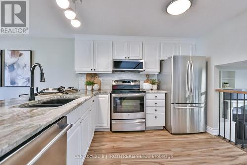 49 Ridgeway Avenue, Barrie, ON - Indoor Photo Showing Kitchen With Double Sink