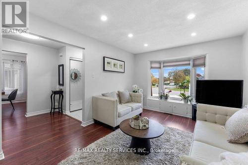 12 Nuttall Street, Brampton, ON - Indoor Photo Showing Living Room