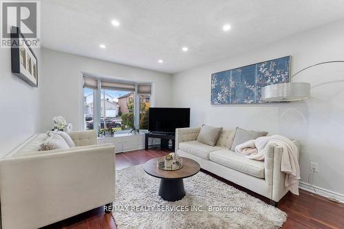 12 Nuttall Street, Brampton, ON - Indoor Photo Showing Living Room