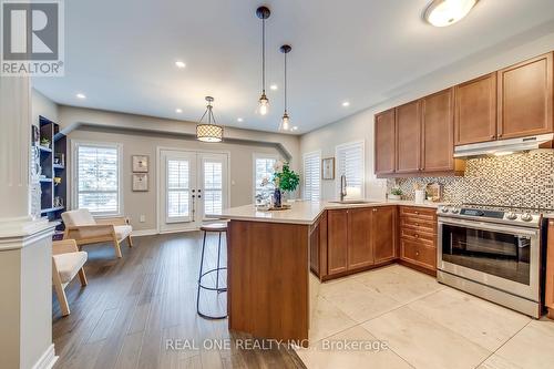 1247 Agram Drive, Oakville, ON - Indoor Photo Showing Kitchen With Upgraded Kitchen