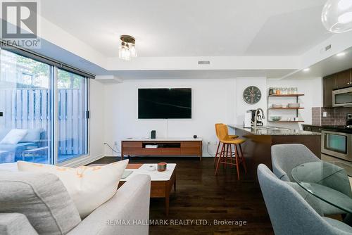113 - 20 Foundry Avenue, Toronto, ON - Indoor Photo Showing Living Room