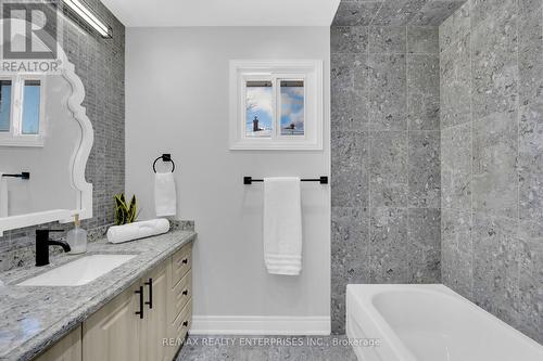 25 Porteous Circle, Brampton, ON - Indoor Photo Showing Bathroom