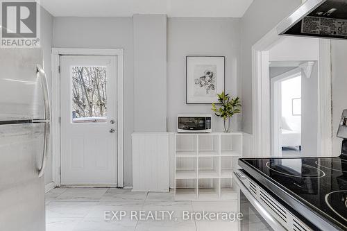 4 Madison Avenue, Hamilton, ON - Indoor