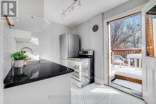 4 Madison Avenue, Hamilton, ON - Indoor