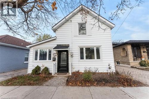 68 OAK Street  Brantford, ON N3T 2B1
