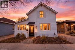 68 OAK Street Brantford, ON N3T 2B1