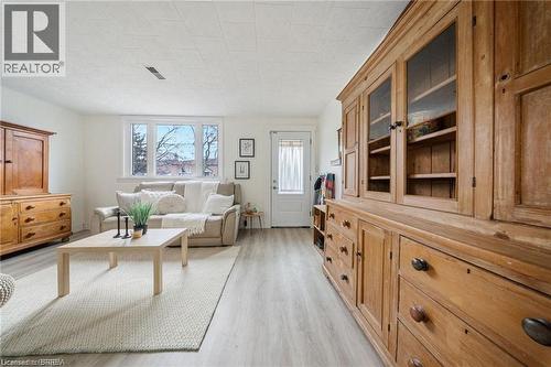 68 Oak Street, Brantford, ON - Indoor