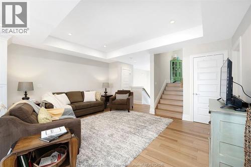 163 Lane Street, Essex, ON - Indoor Photo Showing Living Room