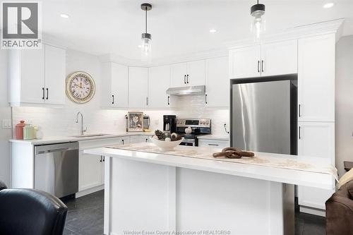 163 Lane Street, Essex, ON - Indoor Photo Showing Kitchen With Upgraded Kitchen