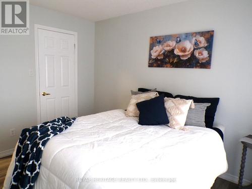 106 - 94 Aspen Springs Drive, Clarington (Bowmanville), ON - Indoor Photo Showing Bedroom