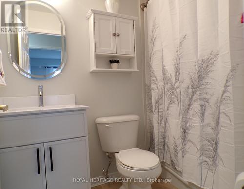 106 - 94 Aspen Springs Drive, Clarington (Bowmanville), ON - Indoor Photo Showing Bathroom